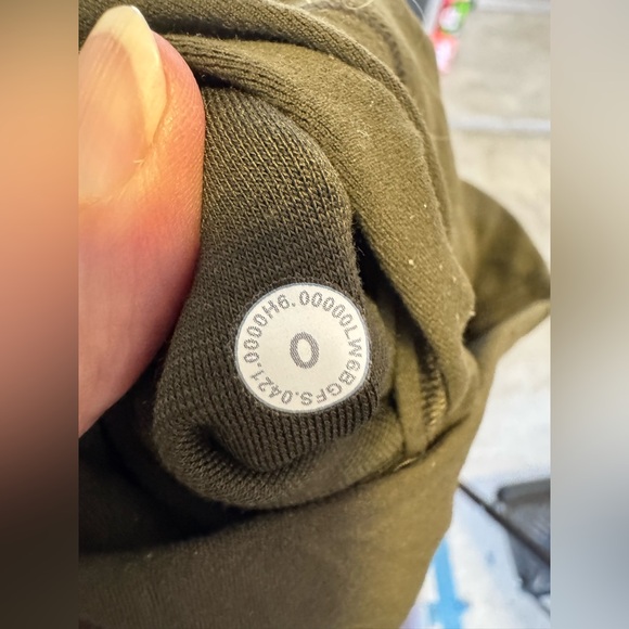 Lululemon Align Crop 21" in Dark Olive - Picture 10 of 11